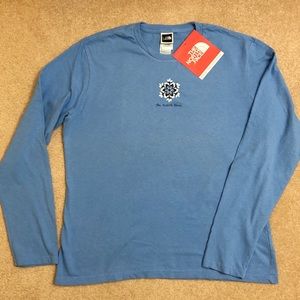 NWT - North Face Women’s Snowflake Long Sleeve